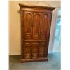 Image 1 : Armoire 39.5 " wide 77" tall 20" deep