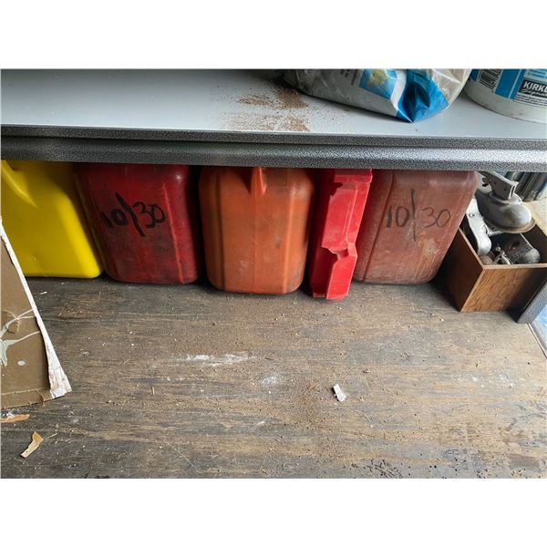 Jerry cans and hitch items