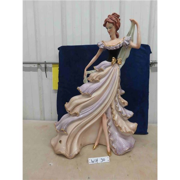 30'' Porcelain Lady Statue Made in Italy