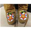 Image 2 : Vintage First Nations Beaded and Fringe Mukluks with 9'' Soles , 