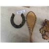 Image 2 : 6 Vintage Horseshoes - 5 Mounted on Board , Vintage Devonware