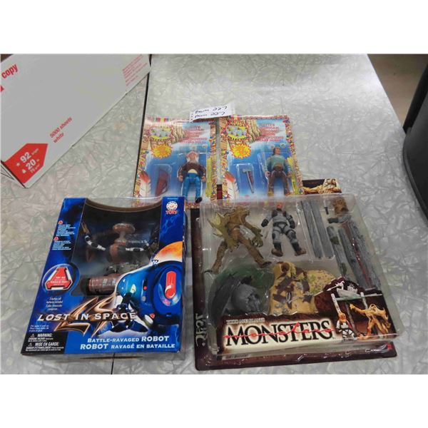 Action Figures ; Native American Collection, Lost in Space, Monsters