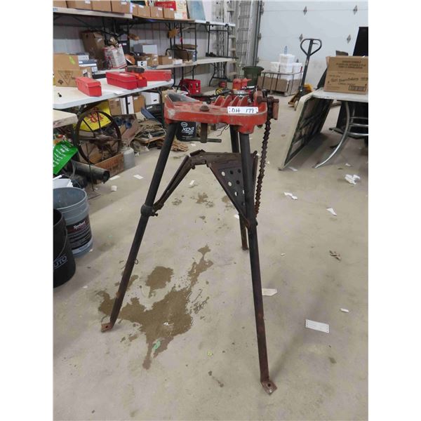 Rigid #450 Tri Stand 1/8 to 5 Pipe Vice , Pipe Bender