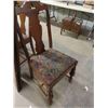 Image 6 : Walnut Dining Room Table 29"x 43" x 54" & 4 Chairs & (2) 9" Leaves