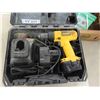 Image 4 : Simoniz 10" Random Orbital Polisher / Waxer with Case - New & DeWalt Cordless