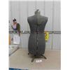 Image 2 : ACME Adjustable Dress Form Size B