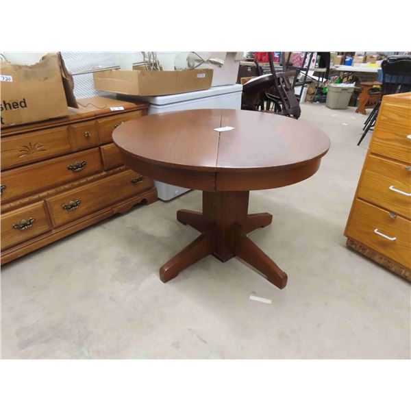 Round Table with Pedestal Base - 42" Wide