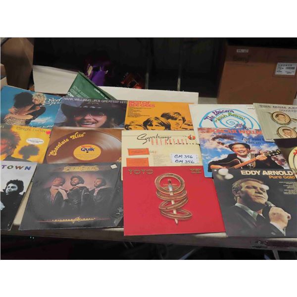 17 Albums ; Beegees, Crystal Gayle, Rod Stewart, Hank Williams, plus more