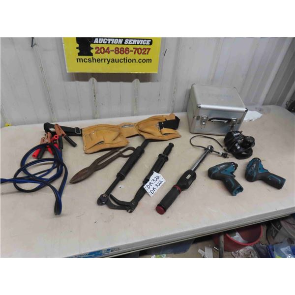 2 Makita 12V Drill + Charger, 1 Battery, Hard Case, Tool Belt, Nail Puller, 1/2" 