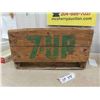 Image 2 : 2 Wooden Crates ; 7Up 10.5"  11" x 18" & Castrol with Lid 10.5" 11" x 17"