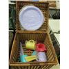 Image 2 : Picnic Baskets, Rattan Shelf, Magazine Rack, plus more