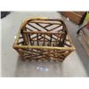 Image 9 : Picnic Baskets, Rattan Shelf, Magazine Rack, plus more