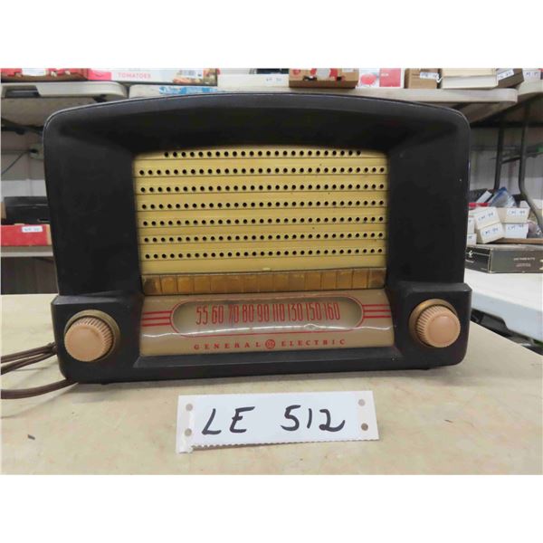General Electric Model C600 Tube Radio