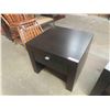Image 4 : 2 Night Table / End Tables - Modern 20" x 24" x 24"