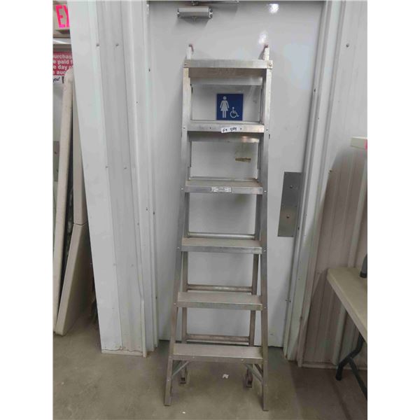Bon Medium Duty 6' Multi Ladder