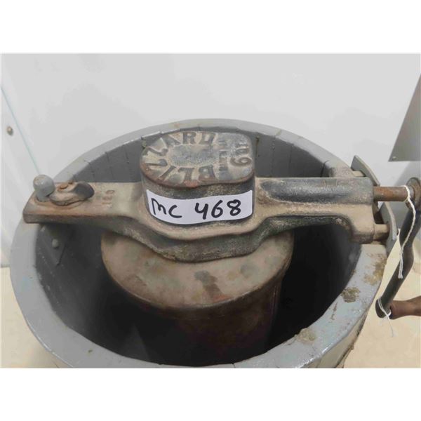 Blizzard Wooden ice Cream Maker - 6 Quart