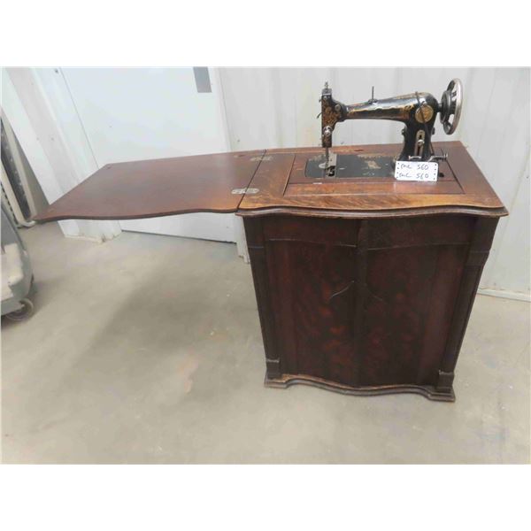 Treadle Sewing Machine, Oak Cabinet 18" x 26" x 31"