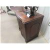 Image 4 : Treadle Sewing Machine, Oak Cabinet 18" x 26" x 31"