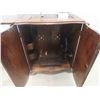Image 5 : Treadle Sewing Machine, Oak Cabinet 18" x 26" x 31"