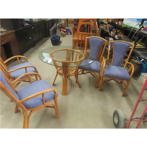Sunroom Wicker Table 29" x 42" & 4 Chairs