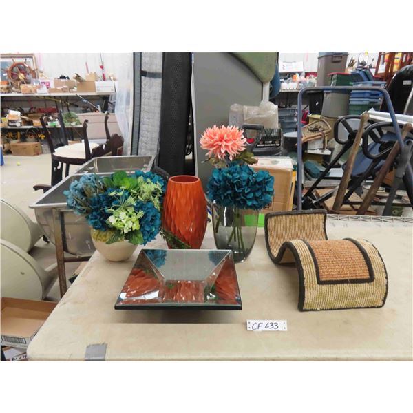 Room Décor ; Vases with Silk Flowers, Mirrored Bowl & Cat Scratching Post