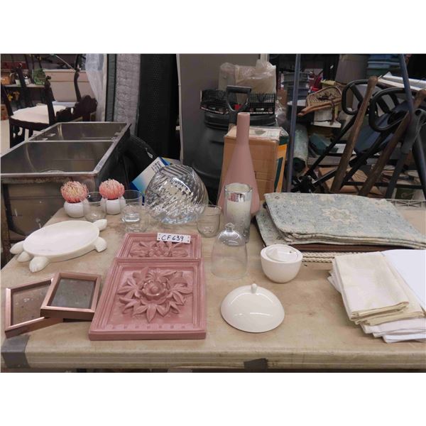 Room Décor ; Vases, Wall Plaques, Candles, Place Mats, Napkins