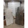 Image 3 : Room Décor; 3 White + 2 Grey Reed Display - approx. 22" x 72"