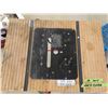 Image 3 : Work Table for Saw