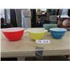 Image 3 : 4 Pyrex Bowls & 1 Other Bowl
