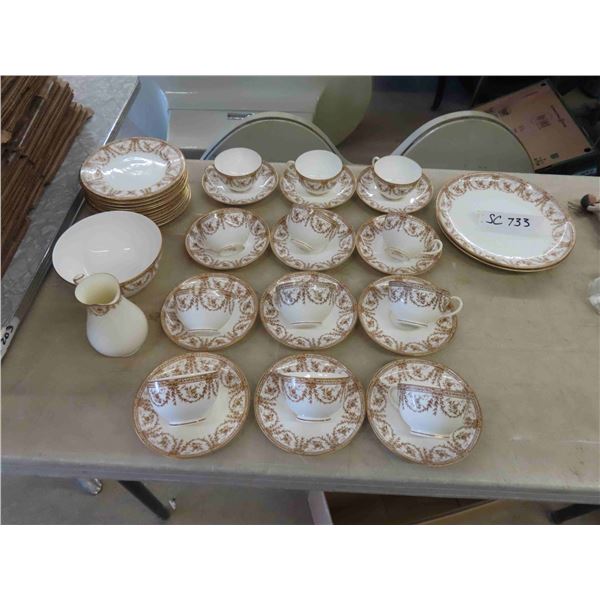 39 pcs Bone China - Royal Worchester