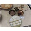 Image 4 : Various Pieces of Pottery 