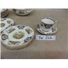 Image 3 : Foley China - Broadway, 29pcs ; 7 Dinner Plates, 5 Luncheon Plates, 4 Brea + Butter