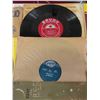 Image 4 : 24 Old Records 78s 