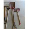 Image 3 : Snow Shovel , Scoop Shovel , Plus