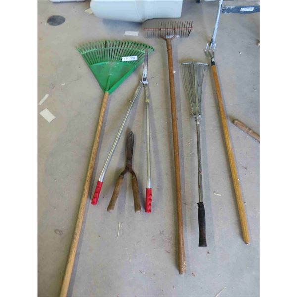 Yard Tools : Clippers , Rakes , Plus