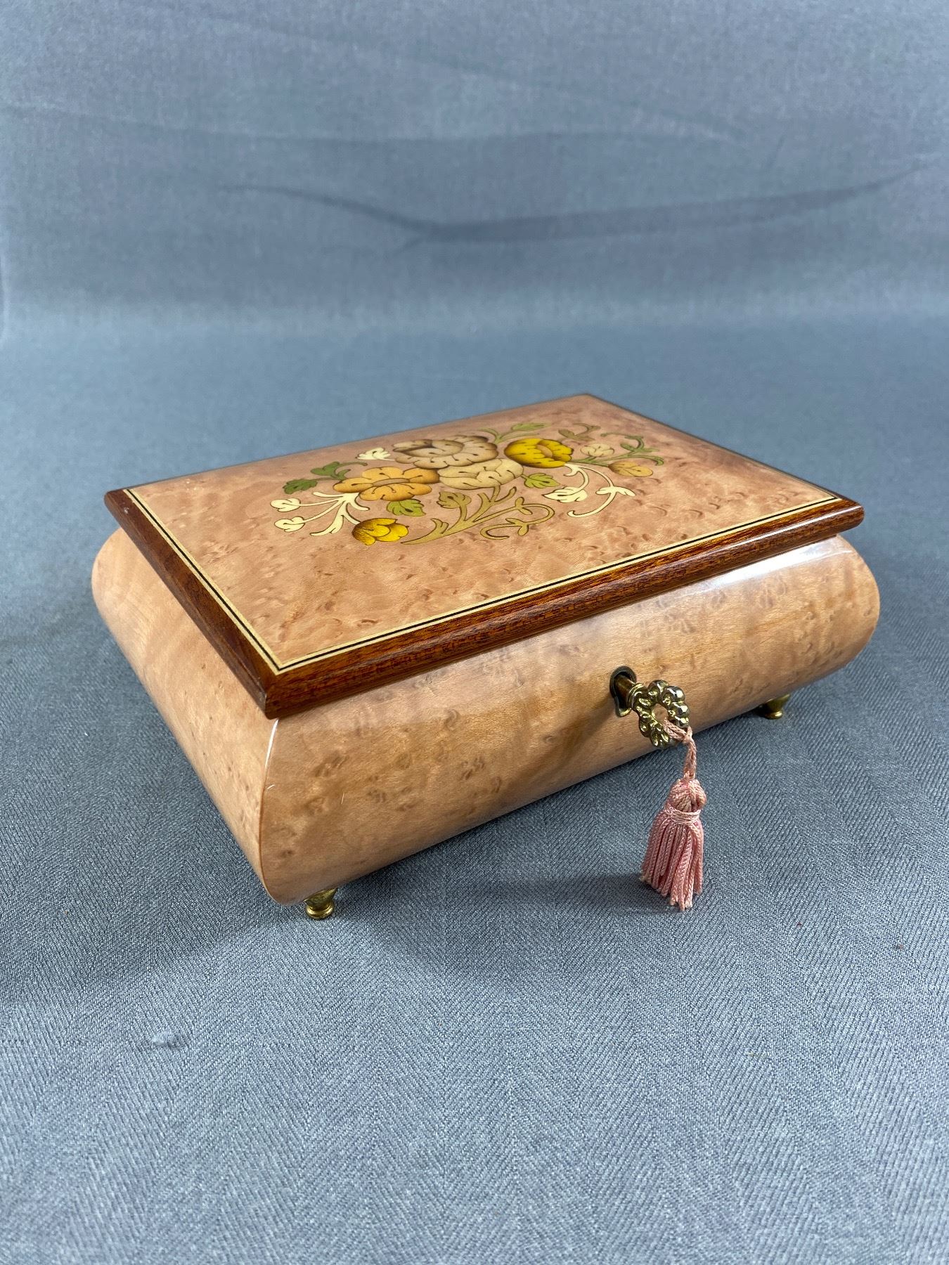 Music Box Key Vintage Wood Inlaid Footed Music Box Key Sorrento Italy1960's Torna A ...