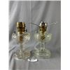 Image 1 : 2 Aladdin Washington Drape Oil Lamps - 1 w/ Spider, 1 Model B Burner