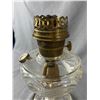 Image 2 : 2 Aladdin Washington Drape Oil Lamps - 1 w/ Spider, 1 Model B Burner