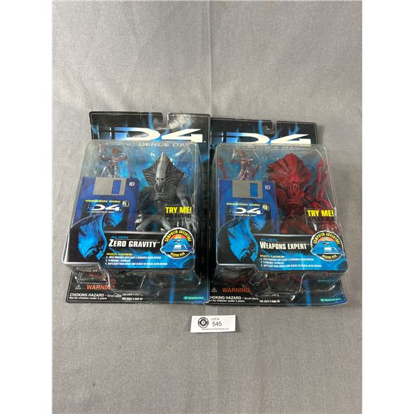 2 Independence Day Alien Figuriens Still In Original Package