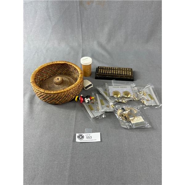 Nice Lot of Jewelry Good for the Resellers