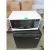 Image 1 : Magic Chef Bar Fridge & RCA Microwave