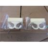 Image 1 : 6 Large Cases of Cream H-Clips for Closets