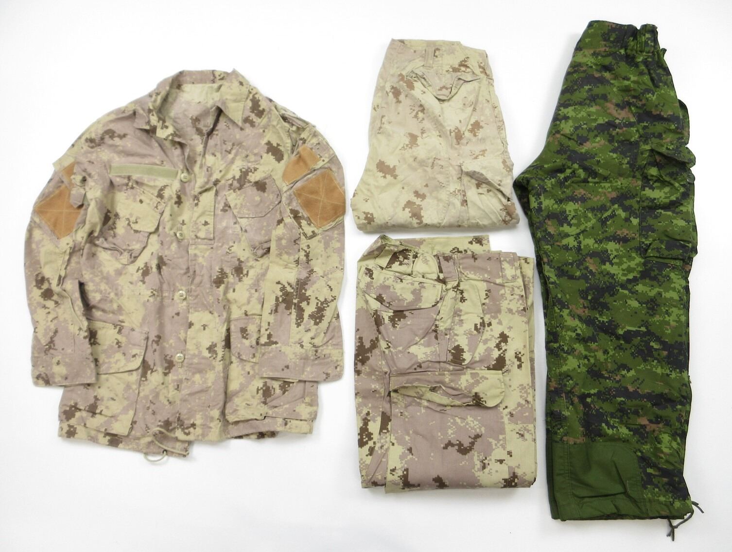 CANADIAN MILITARY CADPAT CAMOUFLAGE UNIFORM LOT