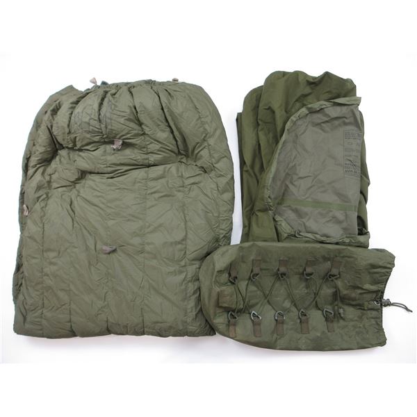 CANADIAN MILITARY WINTER SLEEPING