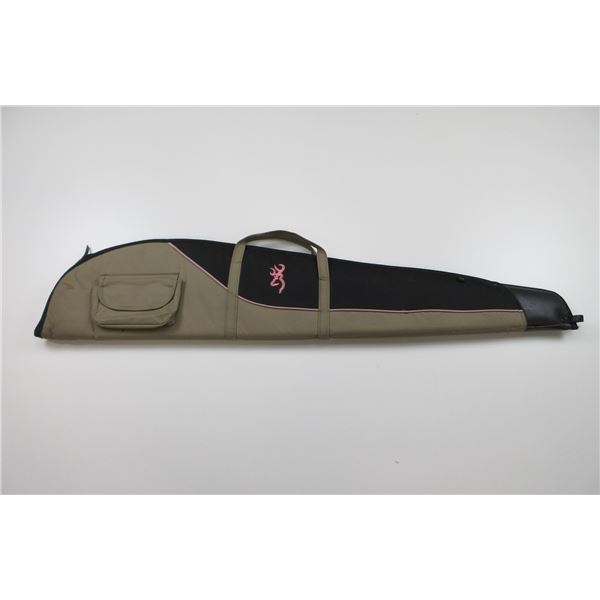 BROWNING PADDED SOFT RIFLE CASE WITH PINK ACCENTS.