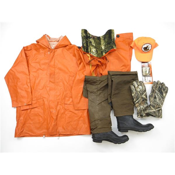 RAIN COAT WITH HOOD, RAIN PANTS WITH BIB, SIZE X-LARGE, LACROSSE INDUSTRIAL RUBBER BOOTS WITH GAITER