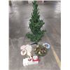 Image 1 : 6' Canadian Artificial Christmas Pine Tree