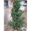 Image 2 : 6' Canadian Artificial Christmas Pine Tree