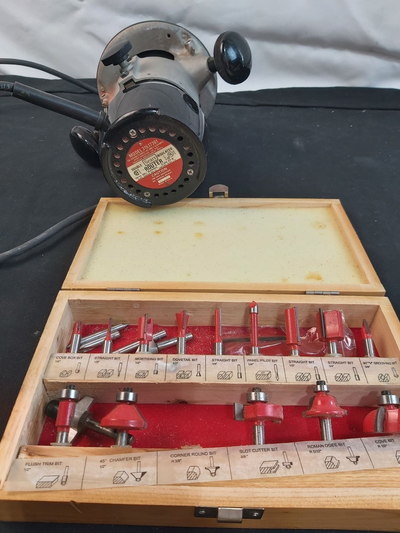 Sears Craftsman Router & Assorted Router Bits - Sunrise Estate Services Ltd