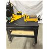 Image 2 : Craftex Swivel Metal Cutting Band Saw on Carts with Wheels